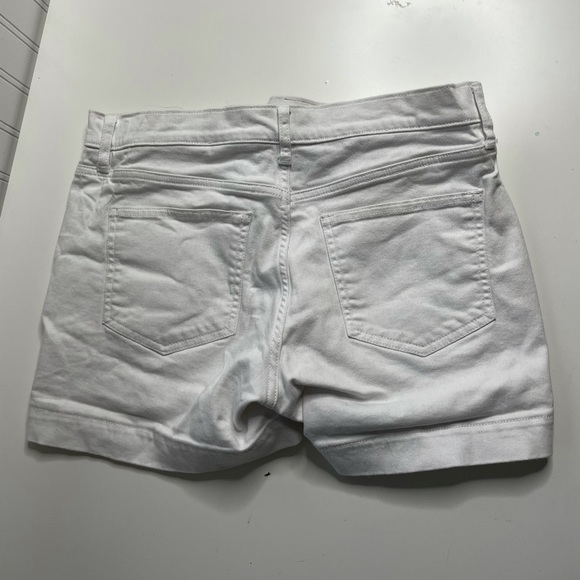 White denim shorts, size 6, great condition, barely worn - Picture 2 of 4